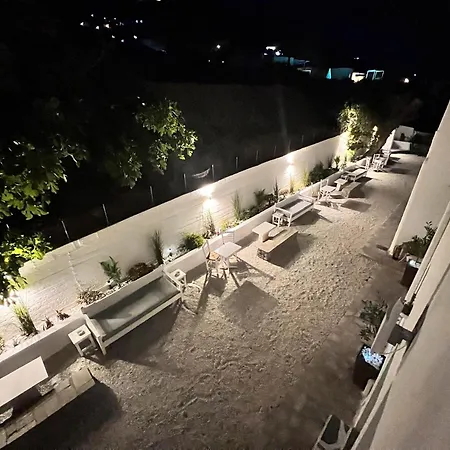 Aeolian Blu 10 * Parikia (Paros)