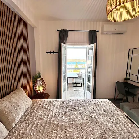 Aeolian Blu 10 * Parikia (Paros)