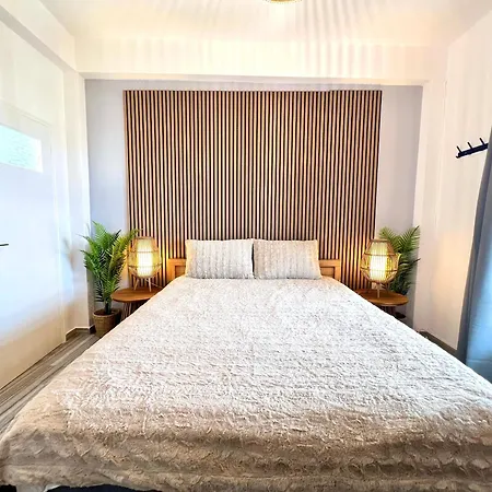 Aeolian Blu 10 Apartman Párosz